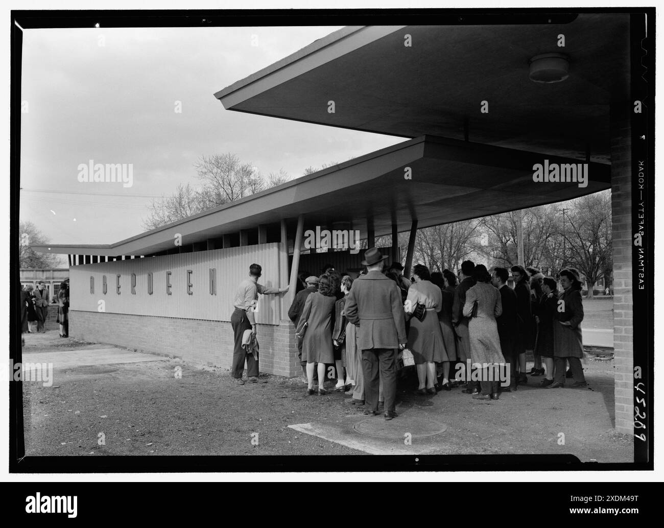 Aberdeen Station, Pennsylvania Railroad, Aberdeen, Maryland. Stazione in direzione nord, Sharp I. Gottscho-Schleisner Collection Foto Stock