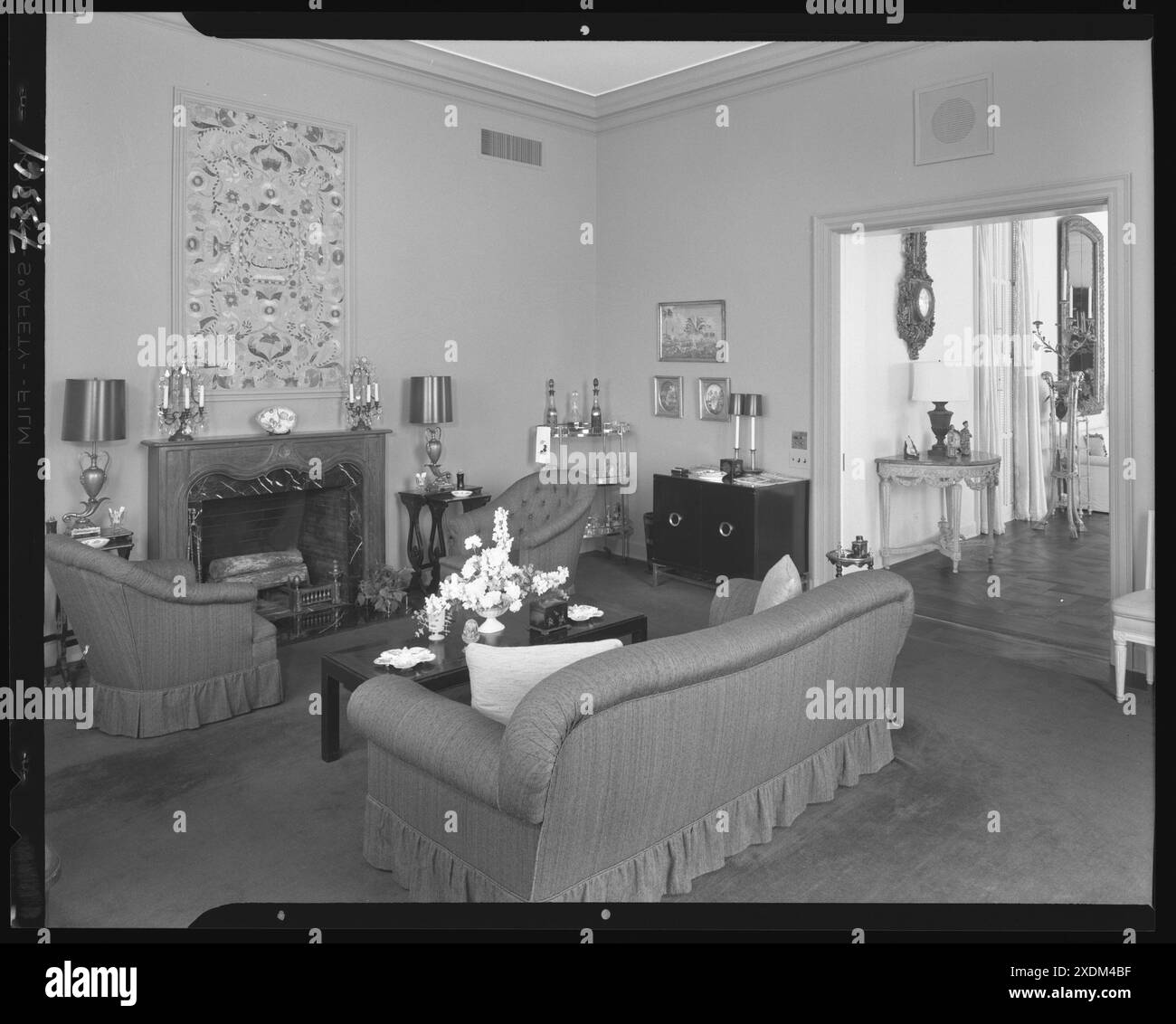 Dottoressa e signora Leon Levy, residenza al 1409 di S. Ocean Blvd., Palm Beach. Den. Collezione Gottscho-Schleisner Foto Stock