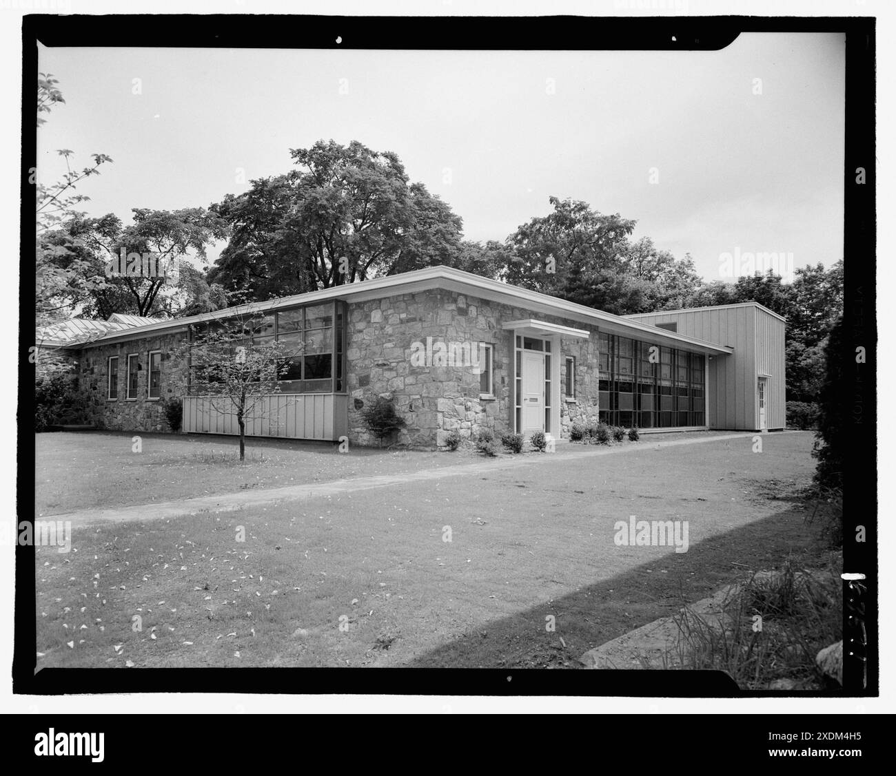 New Canaan Public Library, New Canaan, Connecticut. Esterno II. Collezione Gottscho-Schleisner Foto Stock