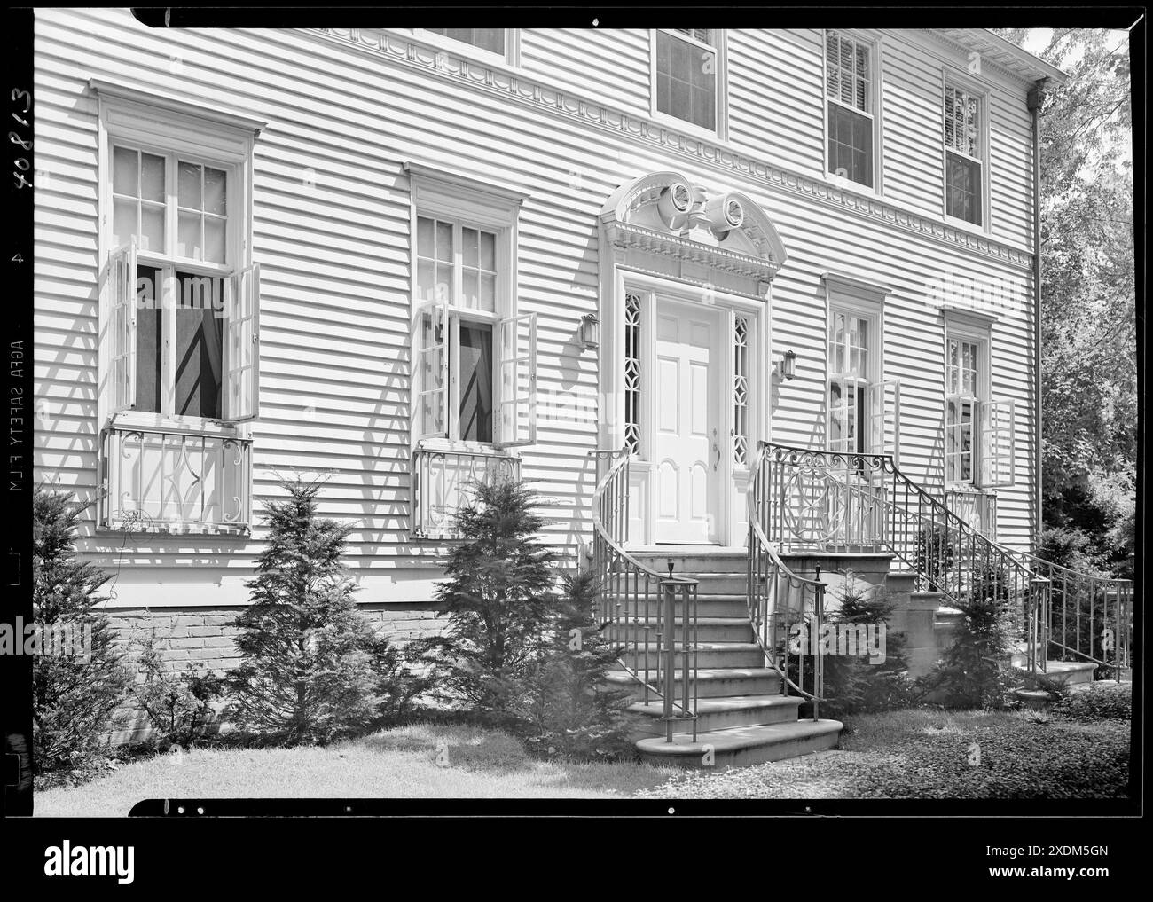 Dr. E. Hall Kline, residenza a N. Broadway, Nyack, New York. Dettagli ingresso. Collezione Gottscho-Schleisner Foto Stock