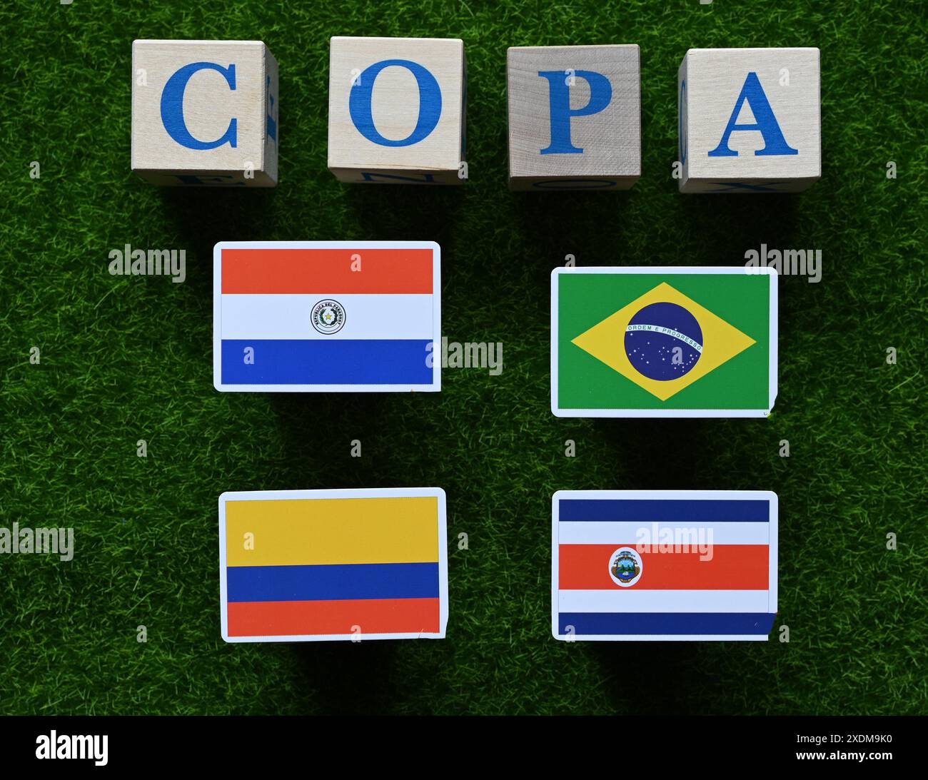 18 giugno 2024, Miami, Stati Uniti. Bandiere delle squadre partecipanti del gruppo D D Paraguay, Brasile, Colombia e Costa Rica. Copa Ameri Foto Stock