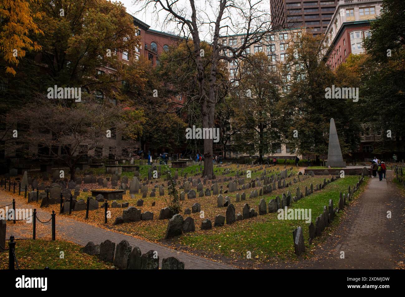 Boston, Massachusetts, USA - 29 ottobre 2023: Veduta del cimitero Granary della città di Boston, Massachusetts. Foto Stock