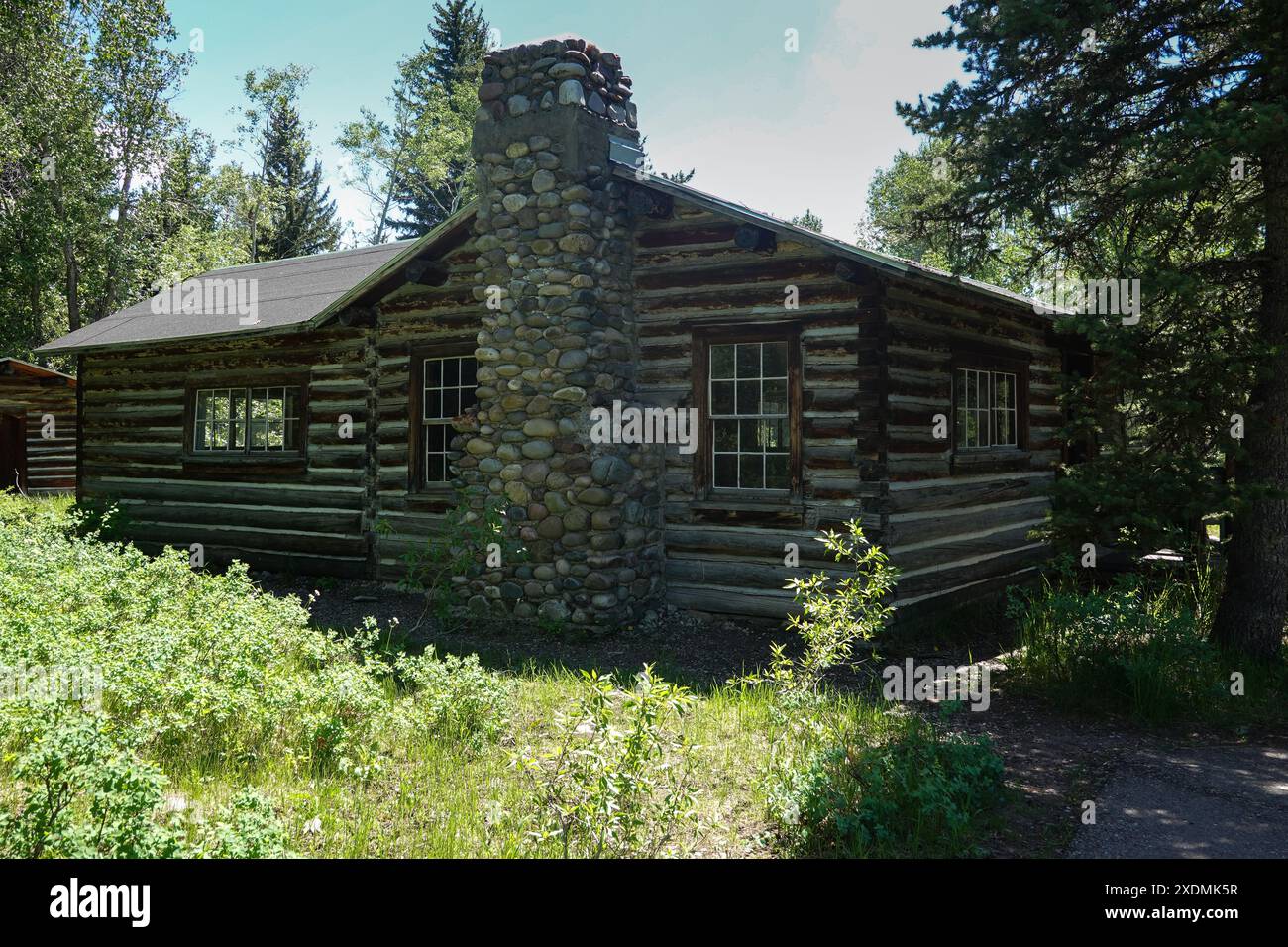 L'esterno della Maude Nobles Log Cabin nel quartiere storico di Menors Ferry. Parco nazionale di Grand Teton. Wyoming, Stati Uniti Foto Stock