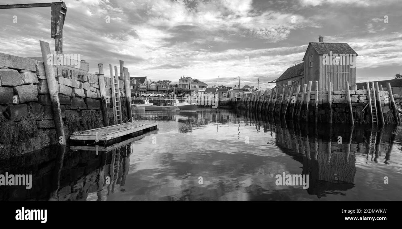 Molo del porto di Rockport e Motif n. 1 in una mattina presto a metà estate nel New England. - Rockport, Massachusetts Foto Stock