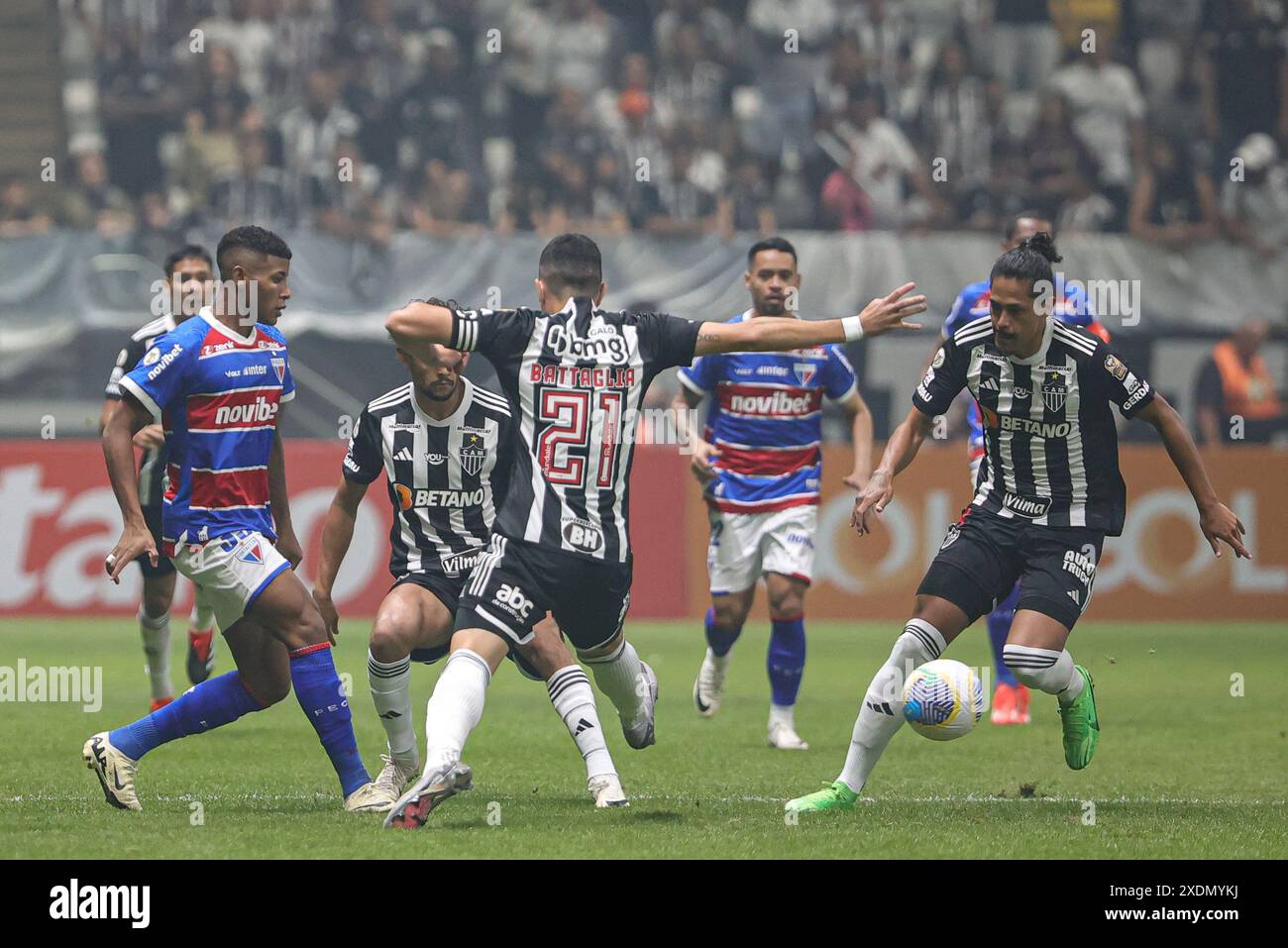 Belo Horizonte, Brasile. 23 giugno 2024. MG - BELO HORIZONTE - 06/23/2024 - BRASILIANO A 2024, ATLETICO-MG x FORTALEZA - Mauricio Lemos giocatore di Atletico-MG durante una partita contro il Fortaleza allo stadio Arena MRV per il campionato brasiliano A 2024. Foto: Gilson Lobo/AGIF credito: AGIF/Alamy Live News Foto Stock