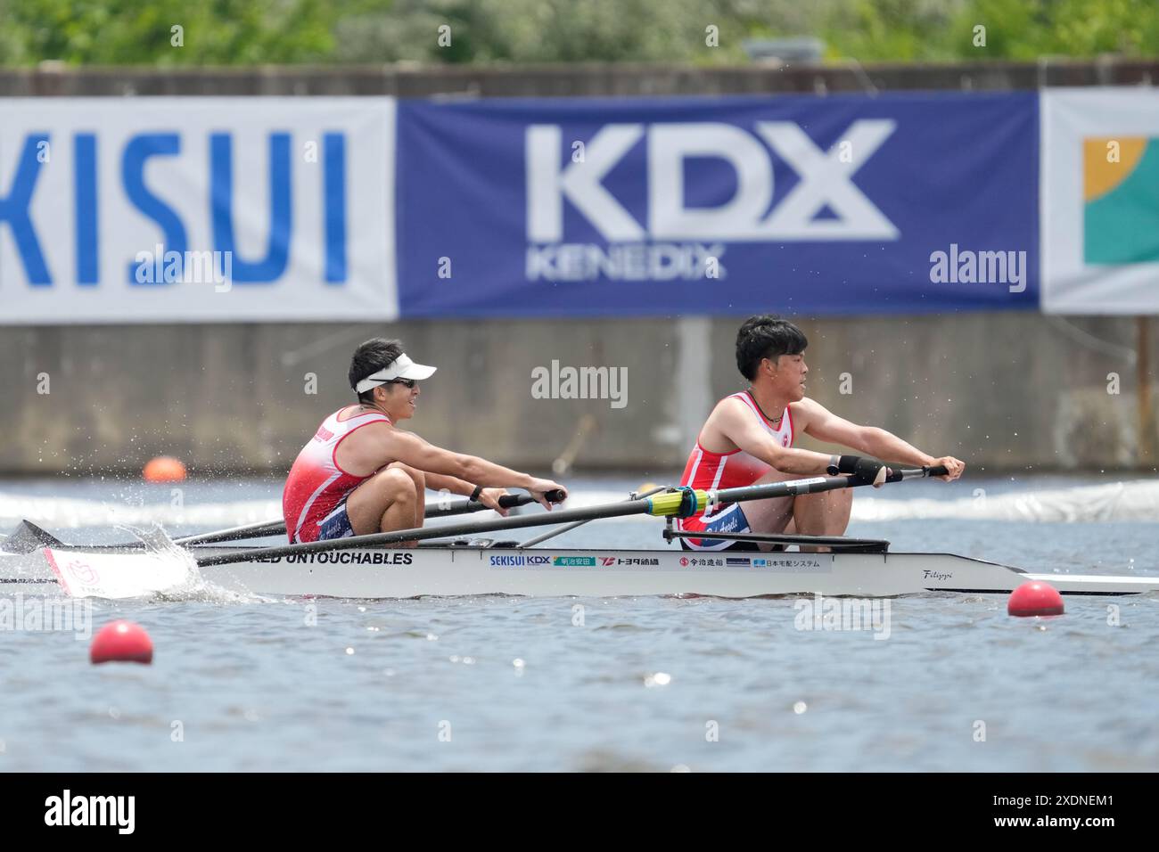 (L-R) Yasunori sano (JPN), Yuta Sakaguchi (JPN), 22 GIUGNO 2024-canottaggio: PR3 Pair Preliminary Race maschile al Sea Forest Waterway durante il Japan Rowing Championships 2024 a Tokyo, Giappone. Crediti: SportsPressJP/AFLO/Alamy Live News Foto Stock