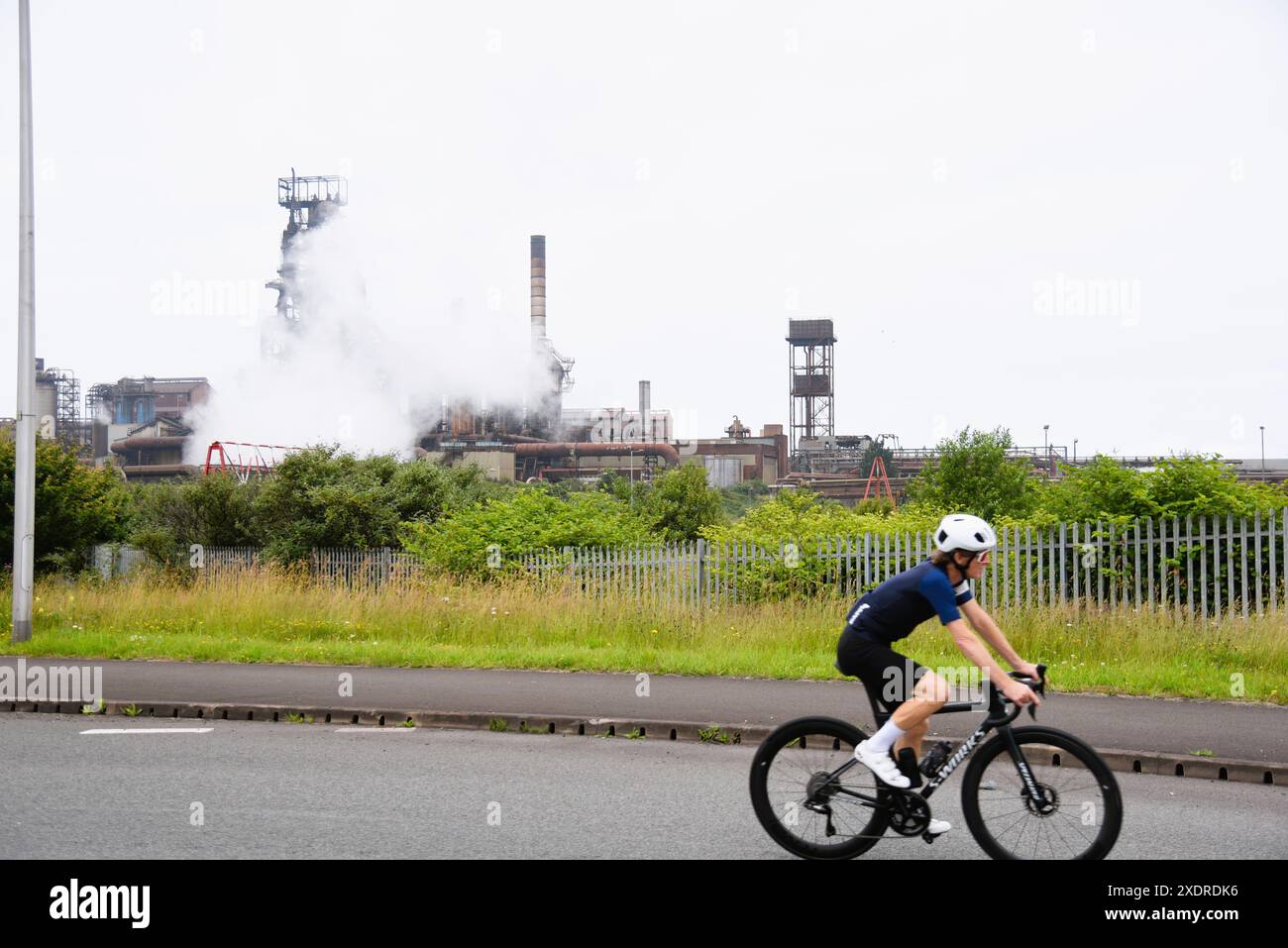 Le immagini mostrano Tata Steelworks, Port Talbot, Galles del Sud, prima di uno sciopero pianificato da parte dei lavoratori l'8 luglio, migliaia di lavoratori sono in esubero. Foto Stock