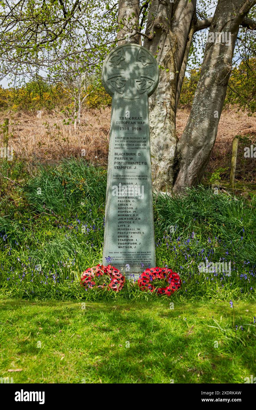 Villaggio memoriale di guerra Applethwaite Underskiddaw vicino a Keswick Cumbria Inghilterra Regno Unito Gran Bretagna Foto Stock