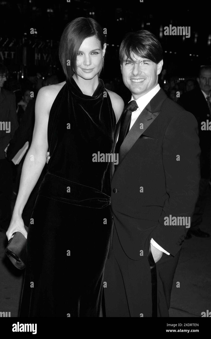 Katie Holmes e Tom Cruise arriveranno al Museum of the Moving Image salute to Cruise presso Cipriani 42nd Street a New York City il 6 novembre 2007. Foto di Henry McGee/MediaPunch Foto Stock