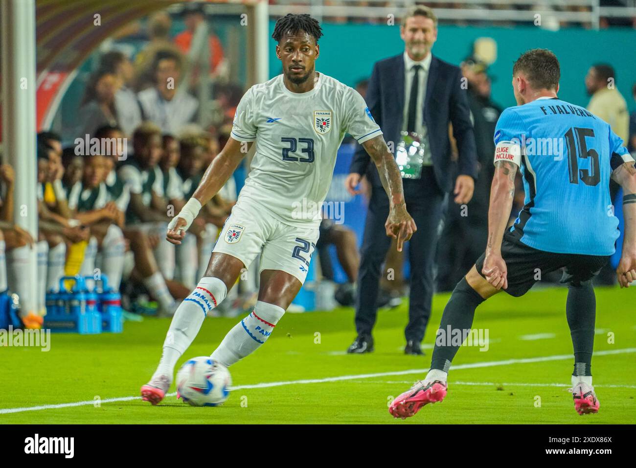 Miami Gardens, Florida, Stati Uniti, 20 giugno 2024, il giocatore di Panama Michael Amir Murillo #23 vuole fare un passaggio durante la Copa America 2024 all'Hard Rock Stadium. (Foto: Marty Jean-Louis/Alamy Live News Foto Stock