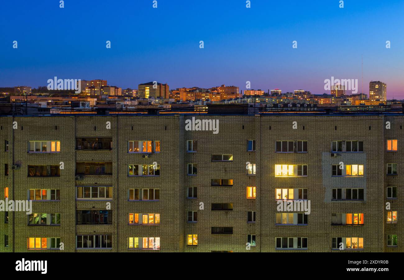 Casa di vita notturna della città russa Foto Stock