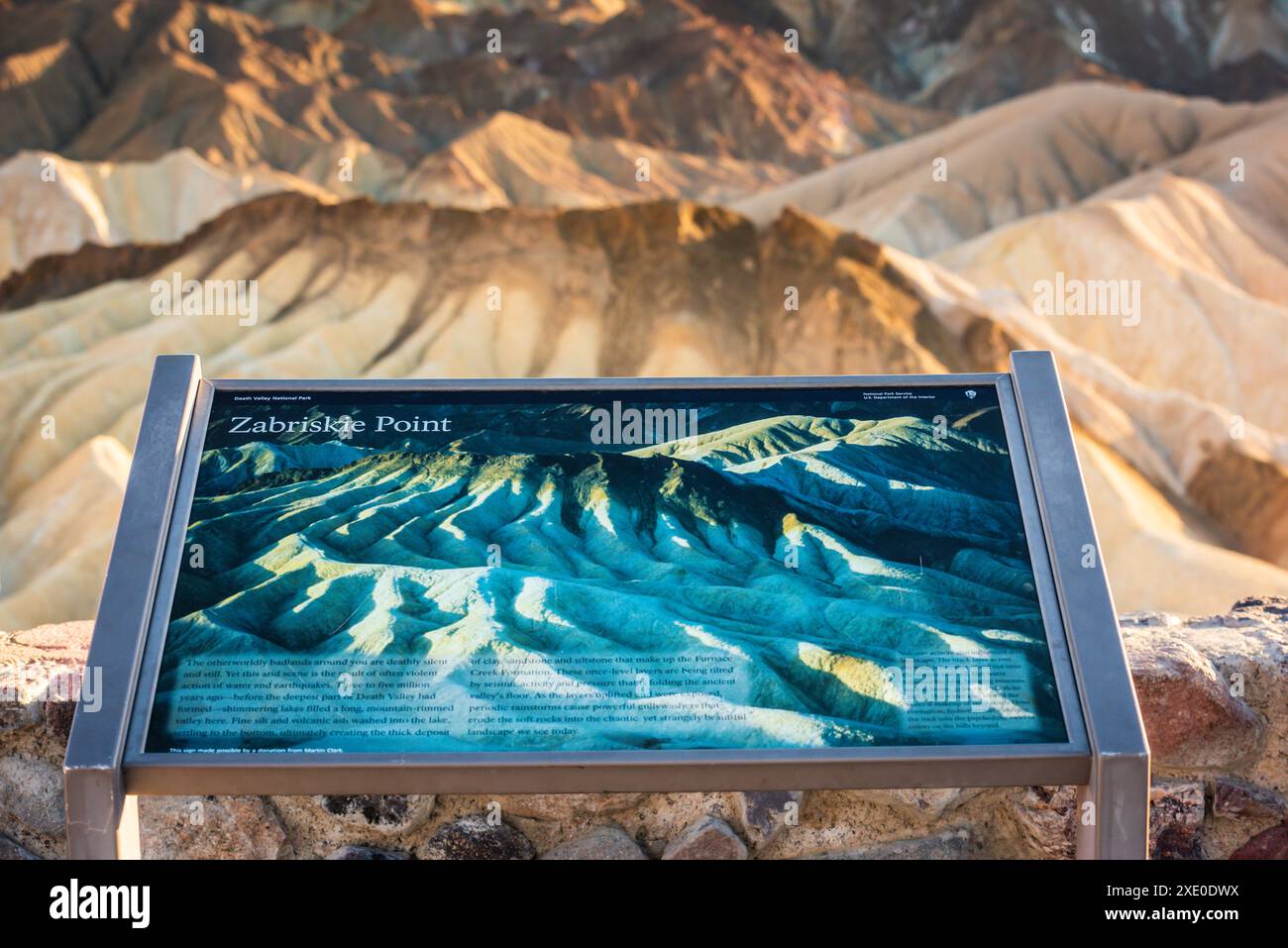 Cartello informativo a Zabriskie Point nel Death Valley National Park. Foto Stock