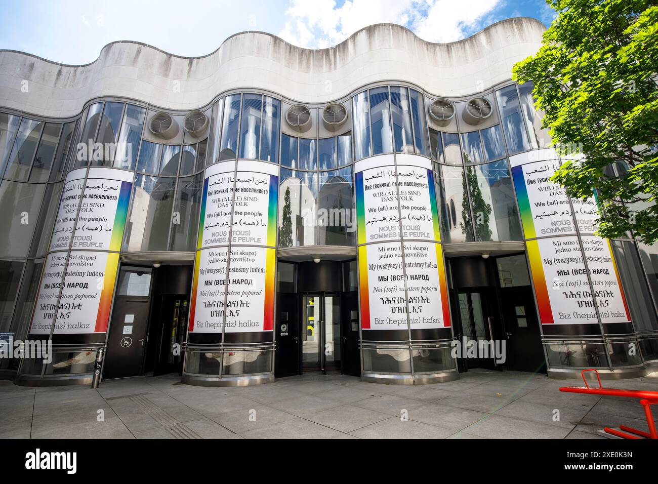 Area d'ingresso alla sala d'arte e mostre della Repubblica federale di Germania, Bonn, Renania settentrionale-Vestfalia, Germania. Eingangsbereich zur Kunst- und Foto Stock