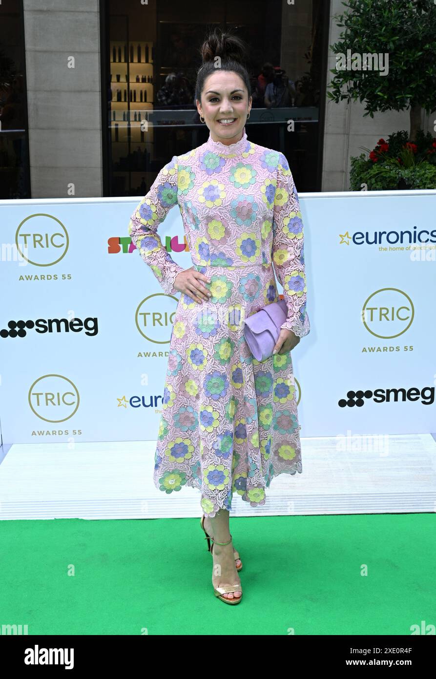 Londra, Regno Unito. 25 giugno 2024. Laura Tobin arriva al TRIC Awards 2024, Grosvenor House Hotel. Crediti: Doug Peters/EMPICS/Alamy Live News Foto Stock