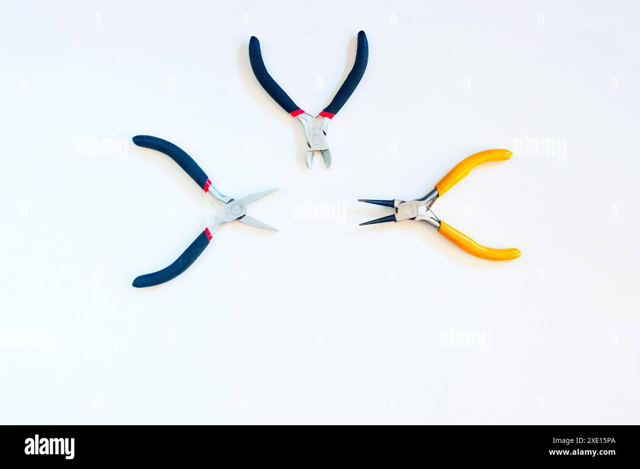 Strumenti per progettare collane, anelli e bracciali. Foto Stock