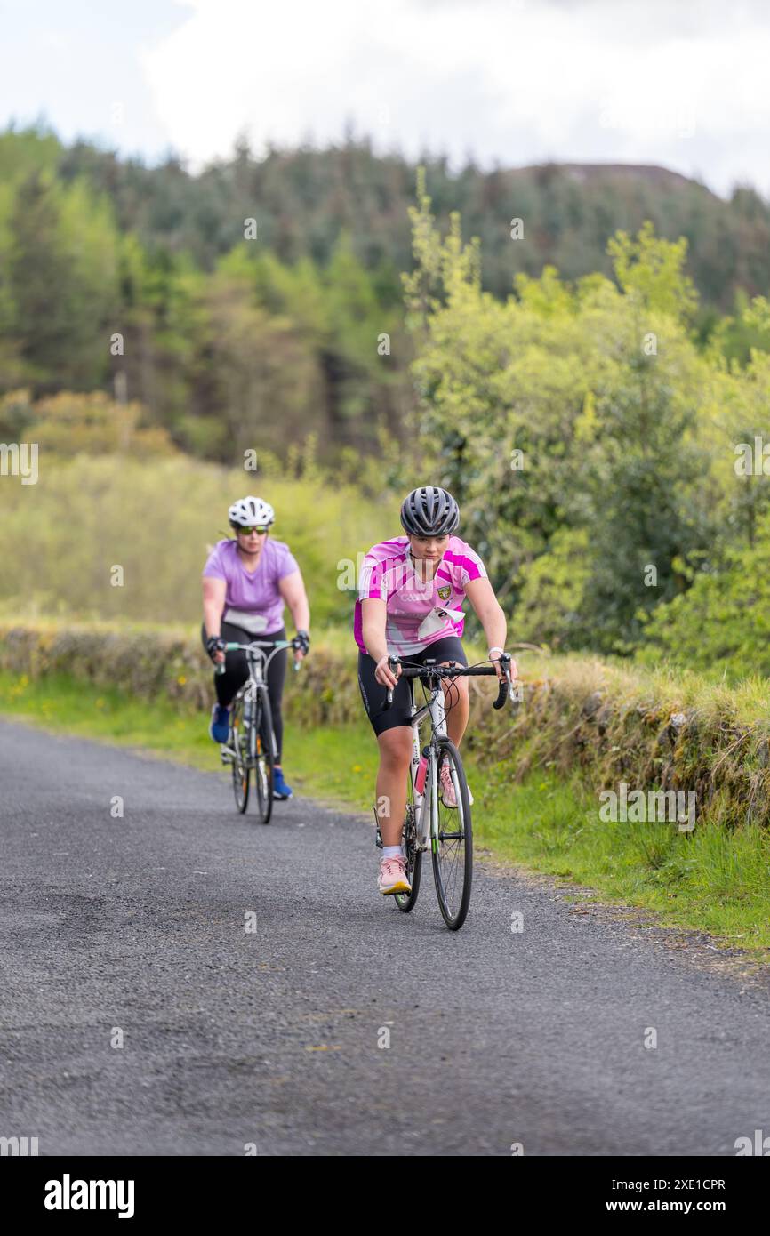 Unica sfida di divertimento multi-sport femminile, che ha avuto luogo al Gartan Outdoor Education & Training Centre , Churchill, Letterkenny, Co.. Donegal, Irlanda. Foto Stock