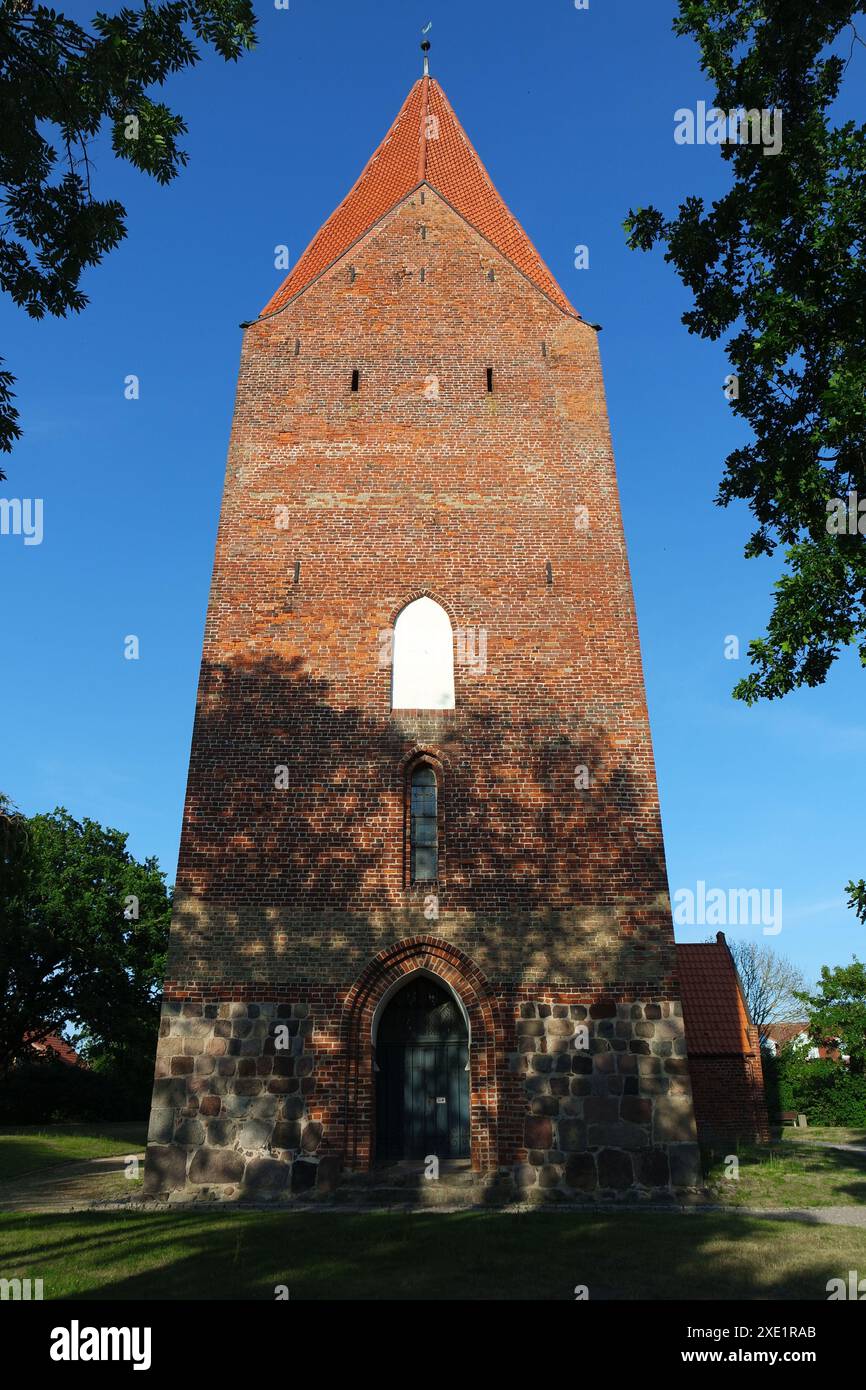 Storica chiesa in mattoni a Rerik Foto Stock