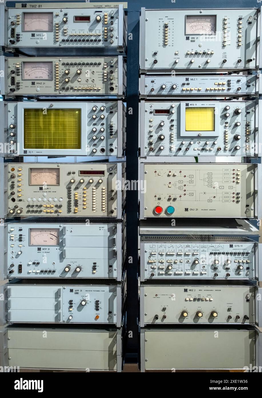 Vecchia attrezzatura tecnica dell'oscilloscopio Foto Stock