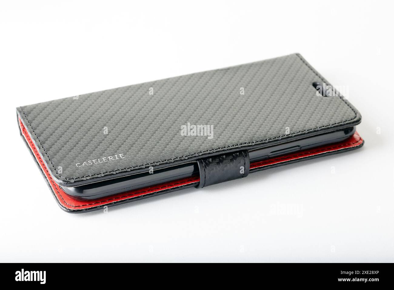 Mansfield,Nottingham,Regno Unito,25 giugno 2024:immagine studio di una copertina del telefono Caselerie. Foto Stock
