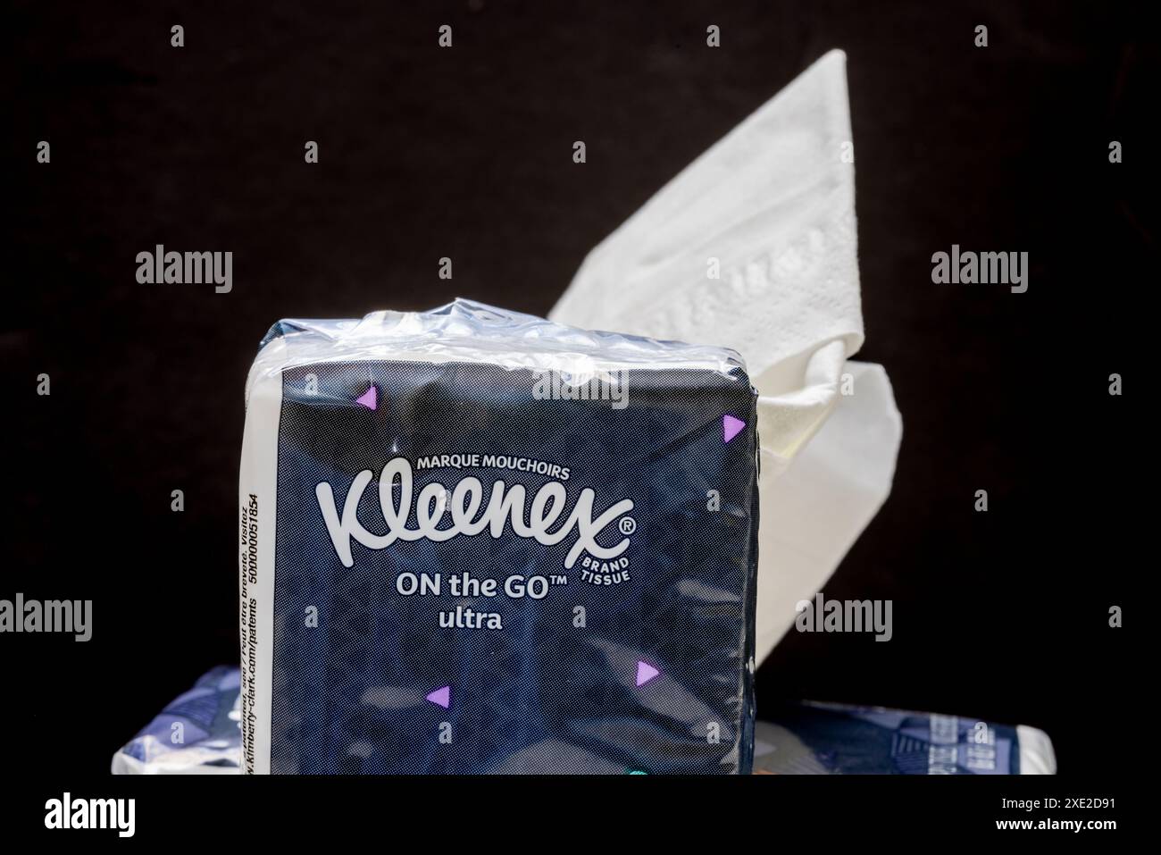 Calgary, Alberta, Canada. 15 settembre 2023. Salviette per il viso Kleenex on-the-go. Salviette da viaggio, confezione tascabile di tessuto facciale morbido Foto Stock