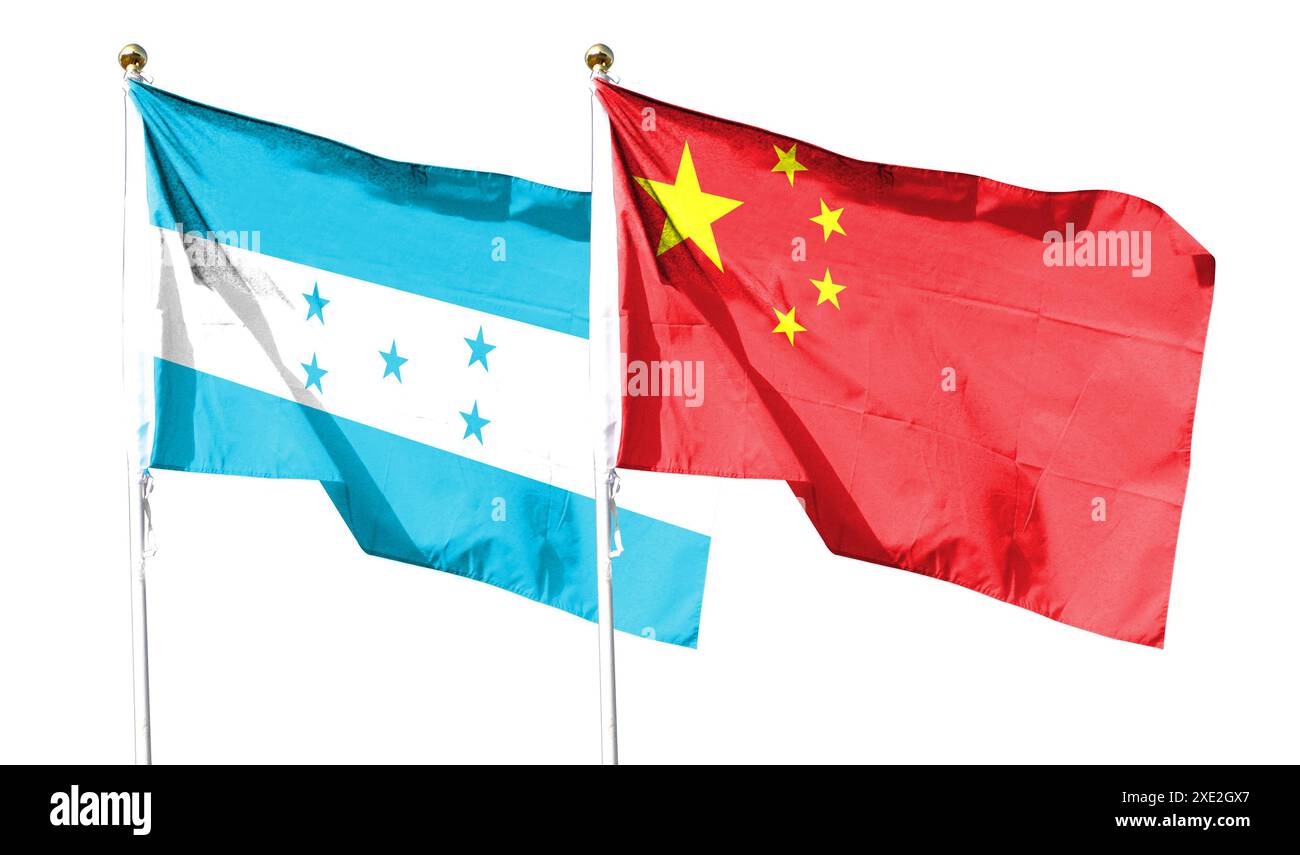 Bandiera della Cina e bandiera dell'Honduras sul cielo nuvoloso. sventolando nel cielo Foto Stock
