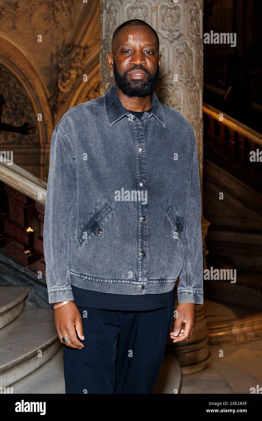 Parigi, Francia. . 25 giugno 2024. Abd al Malik partecipa a CHANEL Haute Couture Autunno/Inverno 2024-2025 Runway durante la Paris Haute Couture Fashion Week il 2024 giugno - Parigi, Francia 25/06/2024 credito: dpa/Alamy Live News Foto Stock