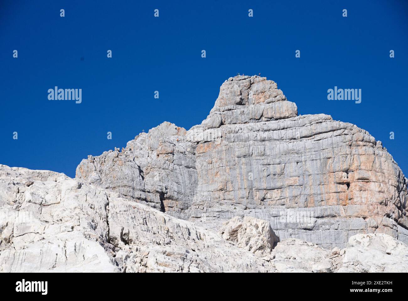 Massiccio montuoso di Dachstein con rocce dominanti - ghiacciaio di Dachstein Foto Stock
