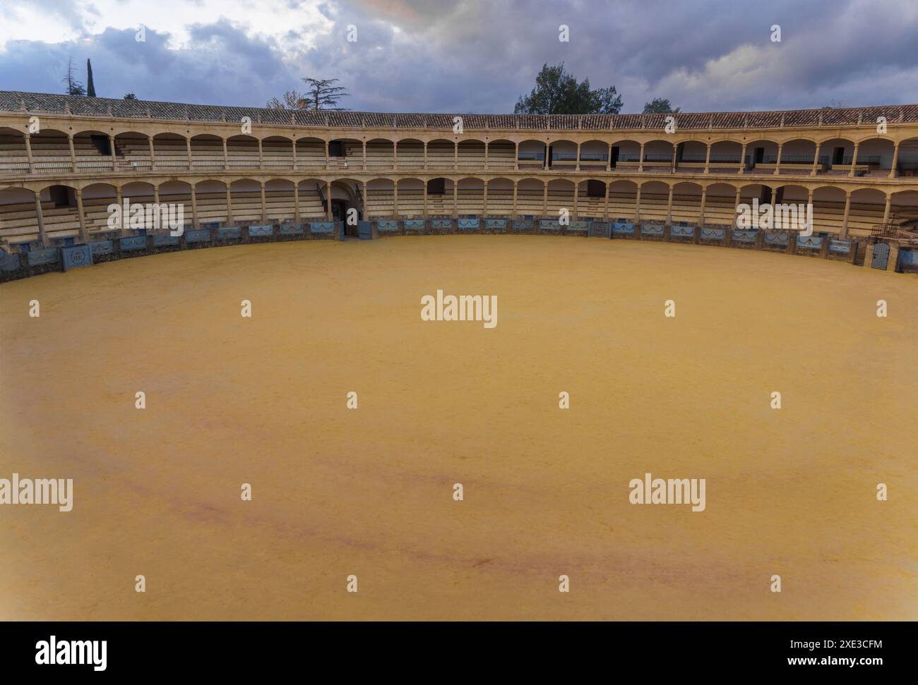 Bullring di ronda solitaria, senza persone ronda, malaga, spagna, il 11/30/2023 Foto Stock