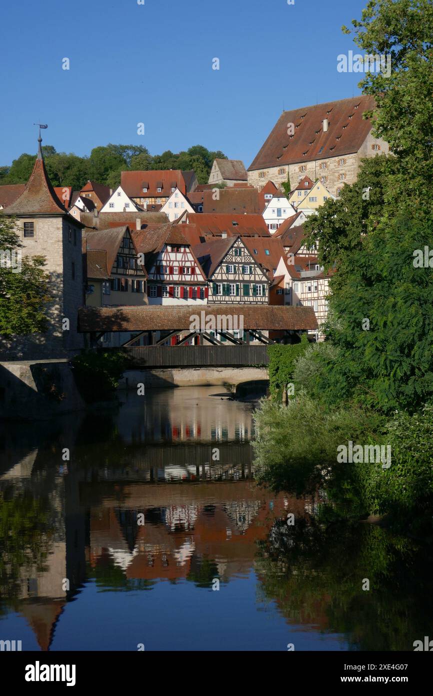 Passerella rossa a Schwaebisch Hall, Germania Foto Stock