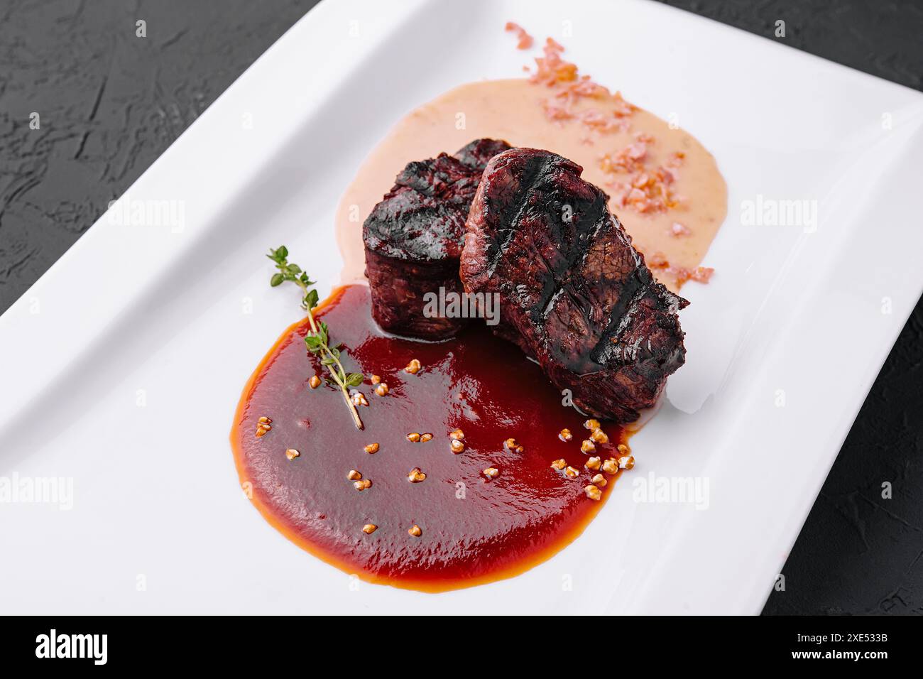 Delizioso filetto grigliato mignon presso il ristorante Foto Stock