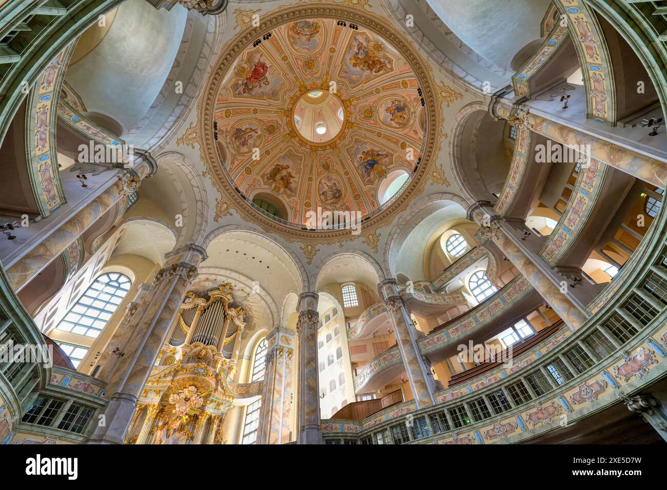 Chiesa luterana barocca di nostra Signora, vista interna della cupola, Dresda, Sassonia, Germania Foto Stock