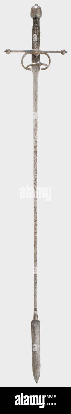 Armi, spade, spada, 16° secolo, LIBERATI DI PROPRIETÀ Foto Stock