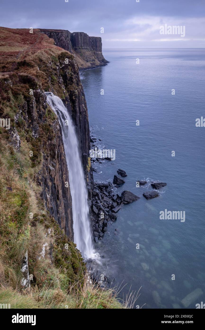 Cascata Mealt y Kilt Rock Foto Stock