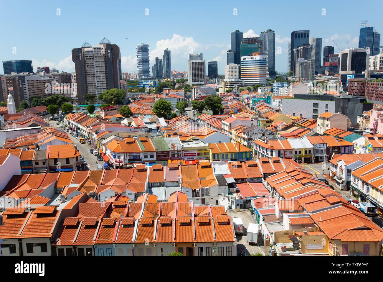 Giugno 2024. Vista aerea dello skyline della città del quartiere di Little India. Una destinazione popolare per turismo turistico. Singapore. Foto Stock