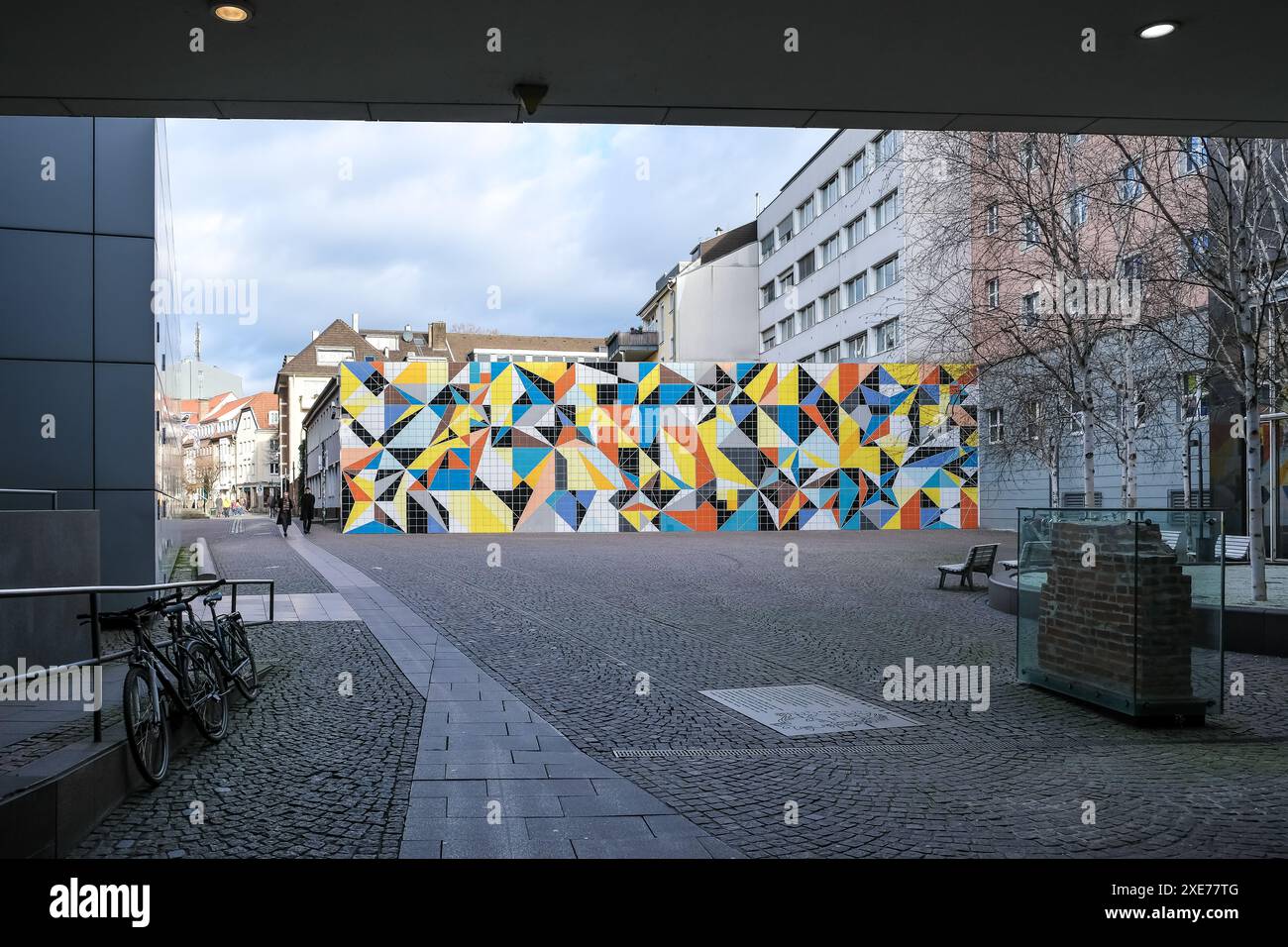 Particolare di Paul-Klee-Platz (Piazza Paul Klee), la collezione d'arte dello Stato federale tedesco della Renania settentrionale-Vestfalia, Dusseldorf, Germania Foto Stock