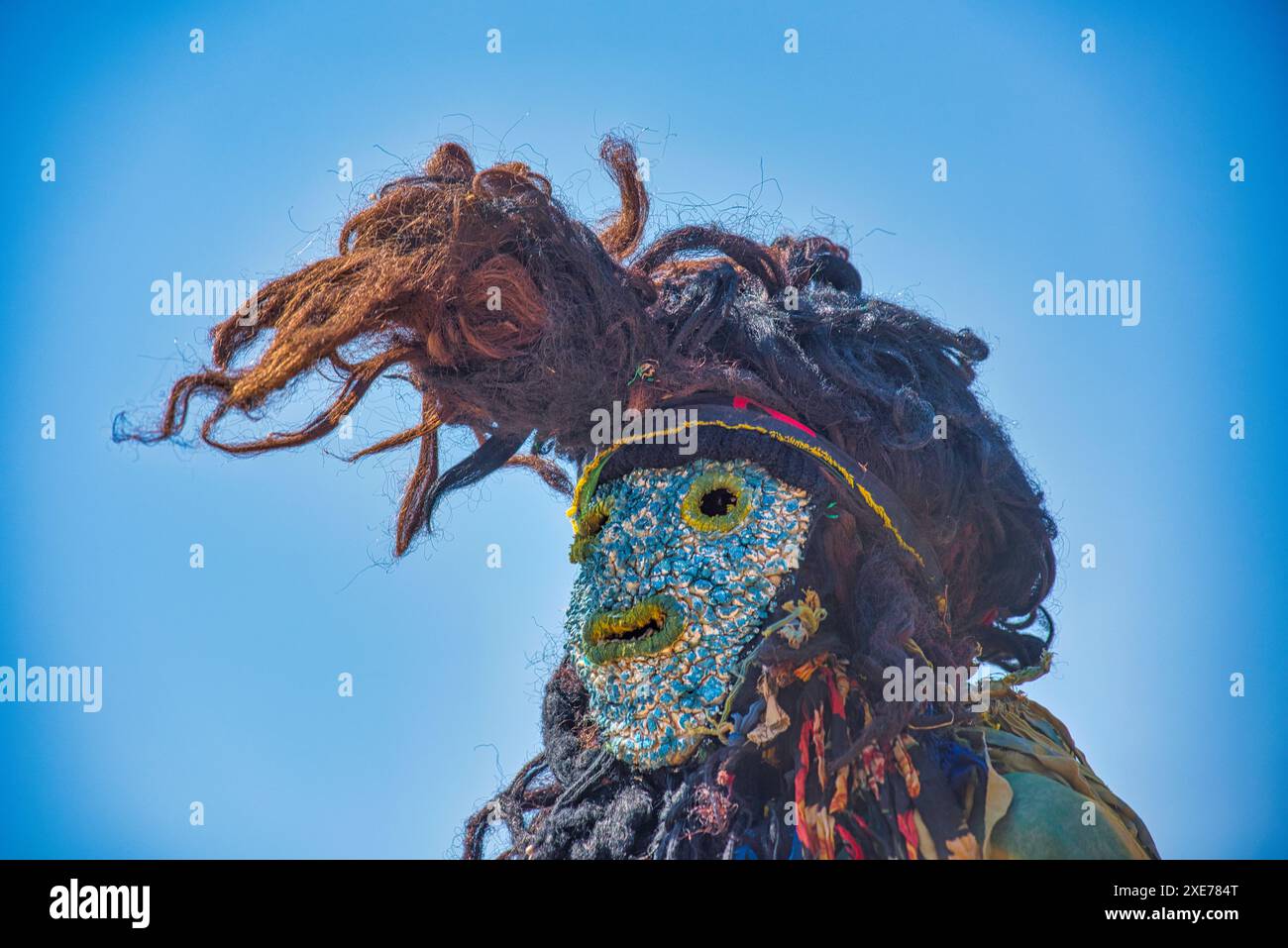 Ballerini mascherati, la cerimonia tradizionale Kulamba del popolo Chewa dello Zambia, del Mozambico e del Malawi, dello Zambia Foto Stock