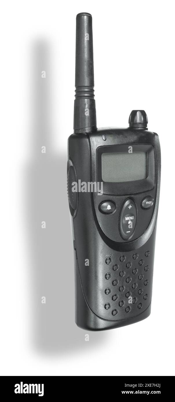 Walkie-talkie portatile di piccole dimensioni per l'uso ad altissima frequenza sulle bande a onde corte con ombra dietro. Foto Stock