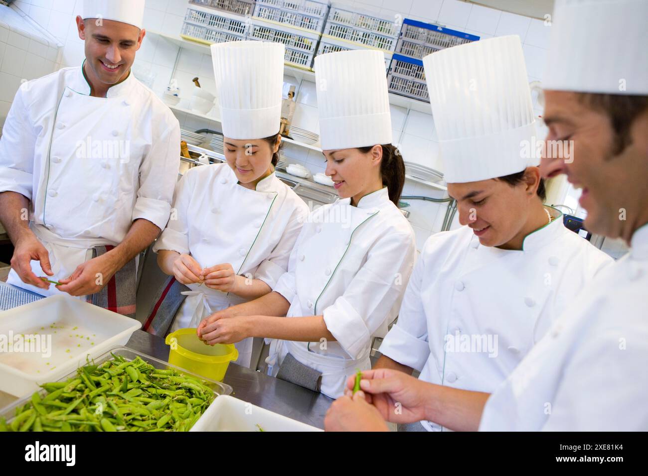 I piselli. Luis Irizar scuola di cucina. Donostia, Gipuzkoa, Paesi Baschi Foto Stock