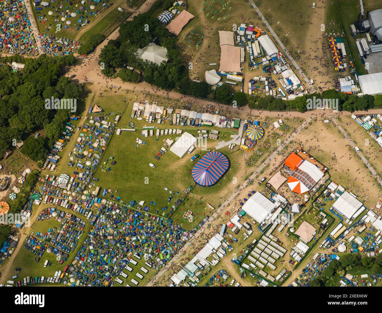 Veduta aerea del Glastonbury Festival, giovedì 24 giugno 2010, Worthy Farm, Pilton, vicino a Glastonbury, Somerset, Inghilterra, Regno Unito Foto Stock