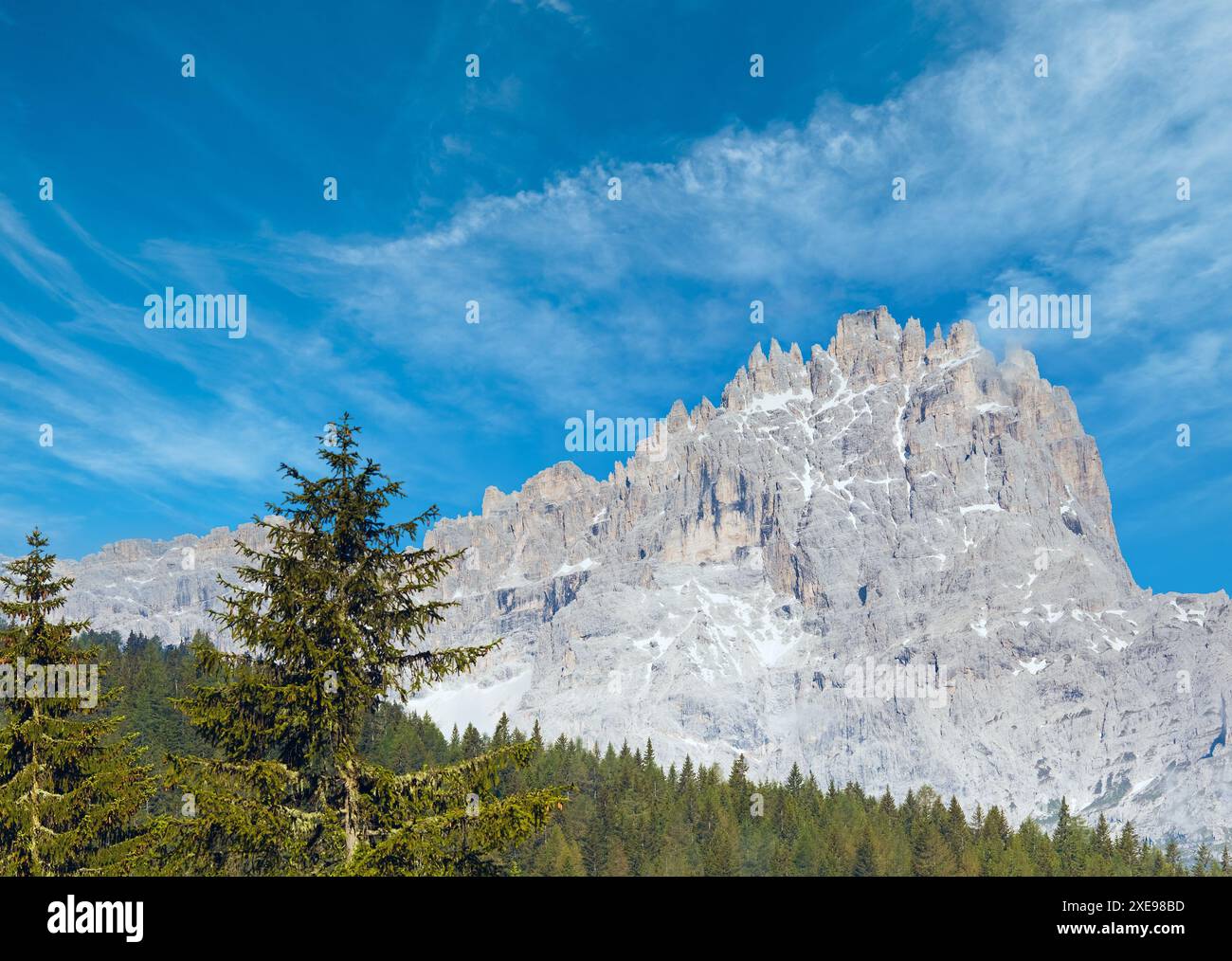 Dolomiti mountain summer view Foto Stock