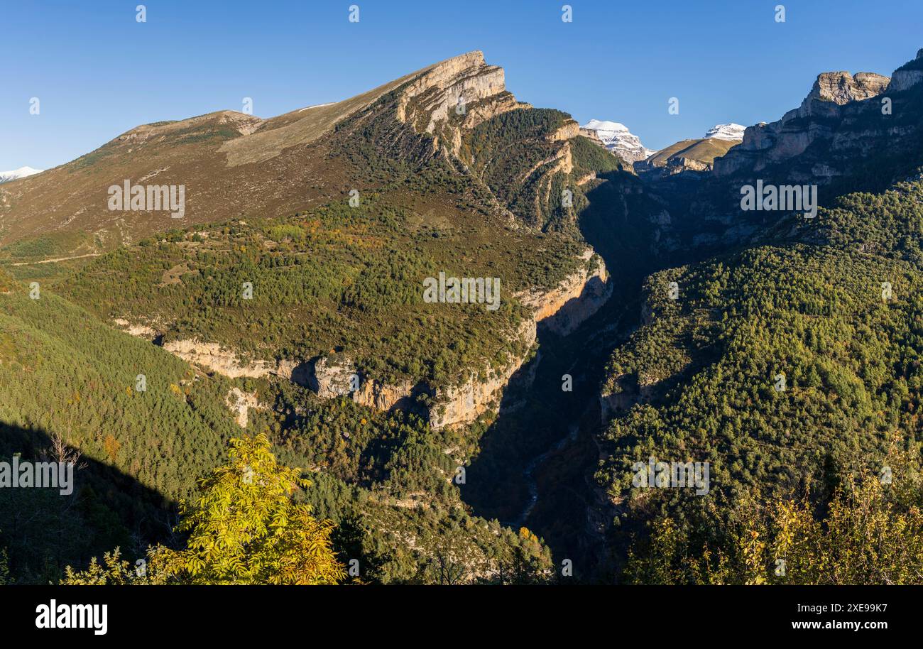 Valle dell'isclo di Añe Punta de las Olas Foto Stock Valle dell'isclo di Añe Punta de las Olas Foto Stock