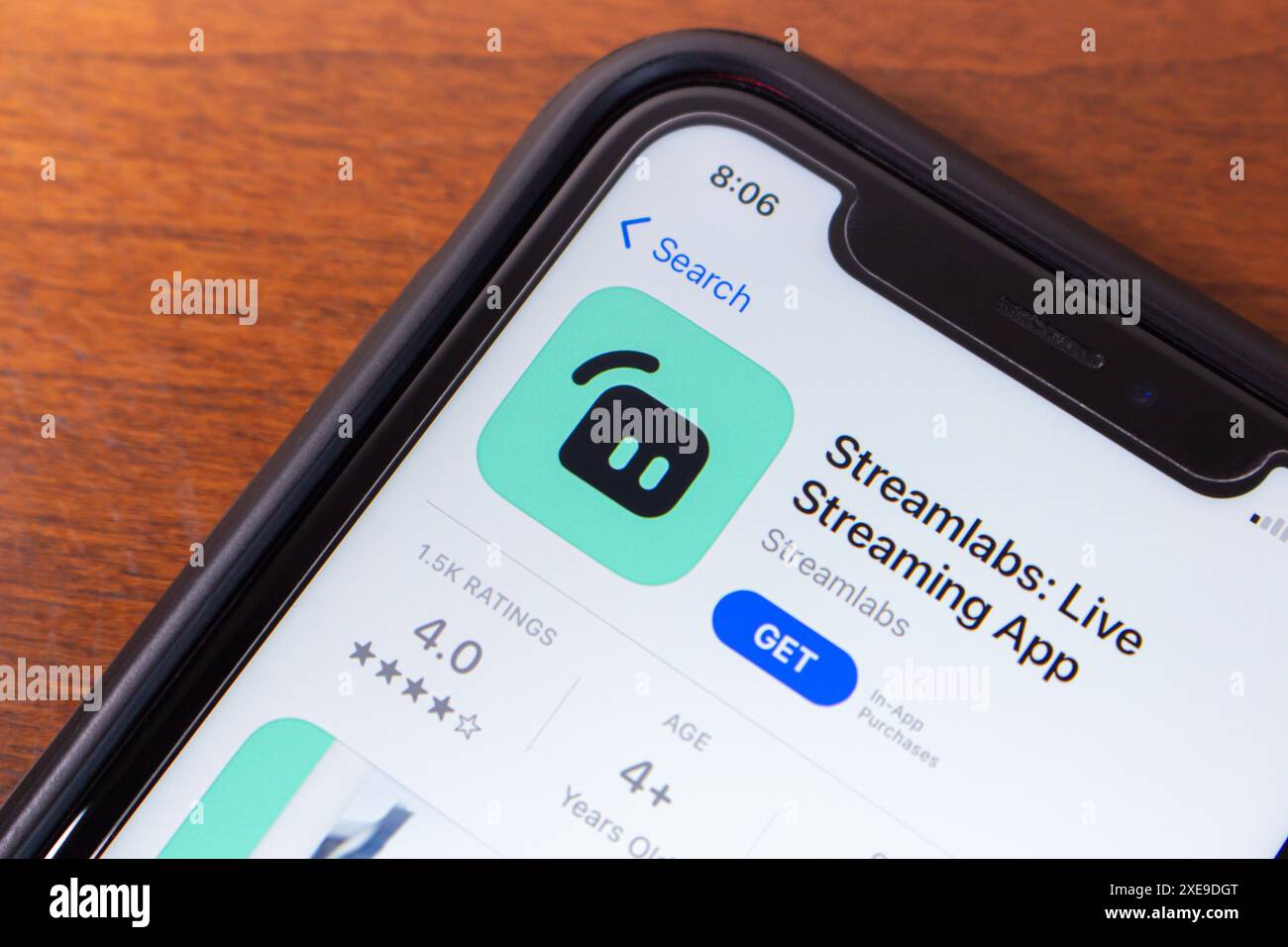Applicazione Streamlabs visualizzata in un App Store. È un'app che supporta principalmente lo streaming live su piattaforme come Twitch, YouTube, Facebook, TikTok Foto Stock