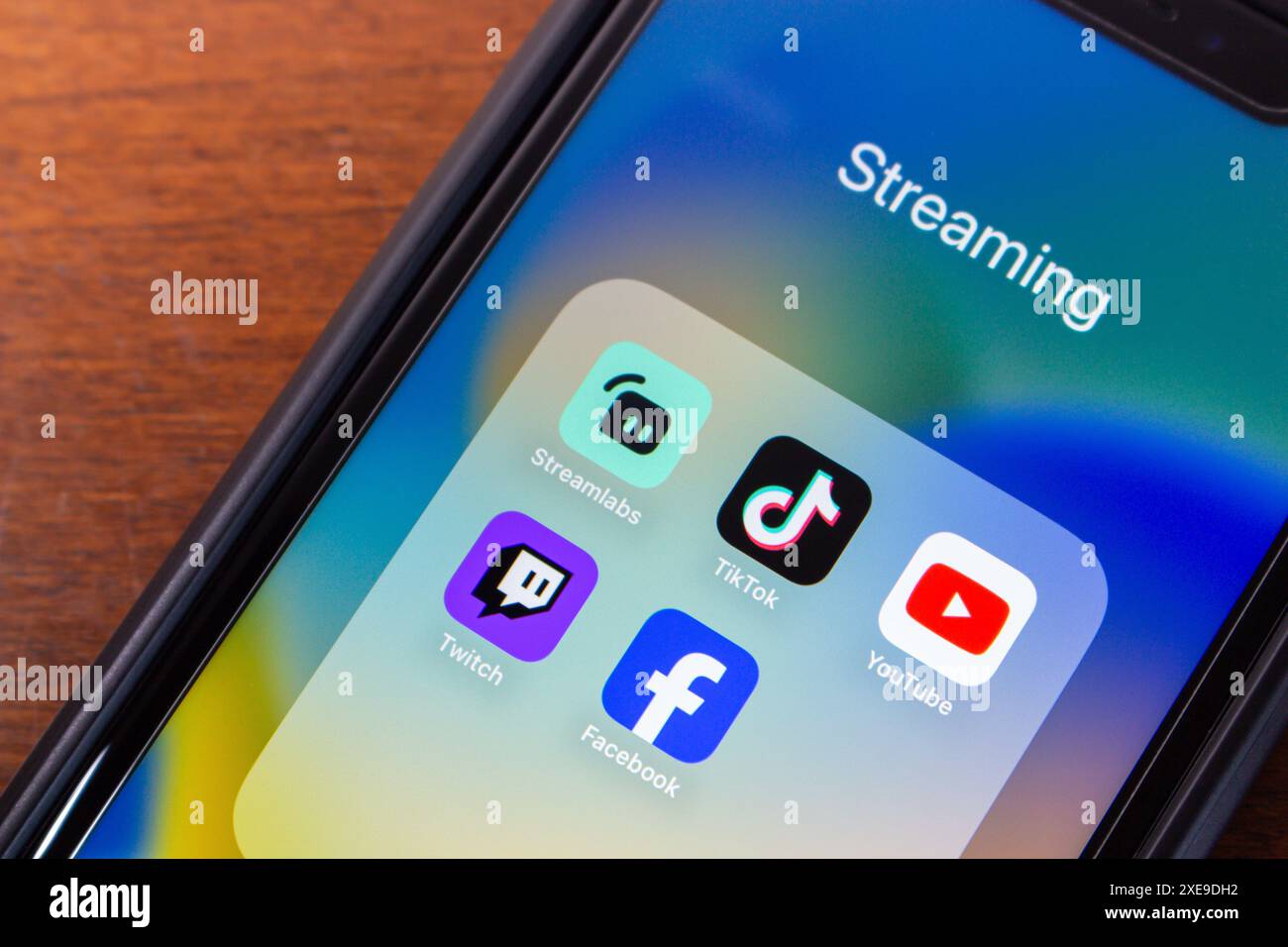 Streamlabs, TikTok, YouTube, Twitch e le app di Facebook presenti in un App Store. Streamlabs è un'app che supporta principalmente lo streaming live sulle piattaforme Foto Stock