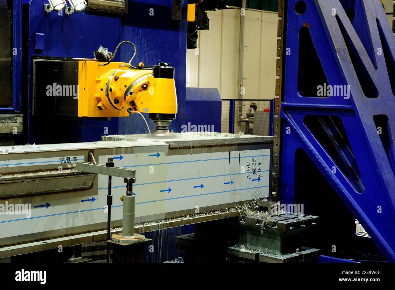 Taglio laser dei metalli, taglio laser, laser CO2, lavorazione dei metalli, precisione, tecnologia, Foto Stock