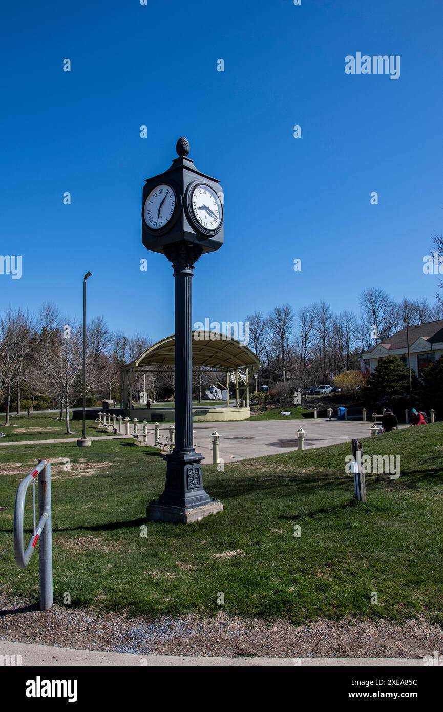 Orologio del municipio presso l'Arts & Culture Park di Quispamsis, New Brunswick, Canada Foto Stock