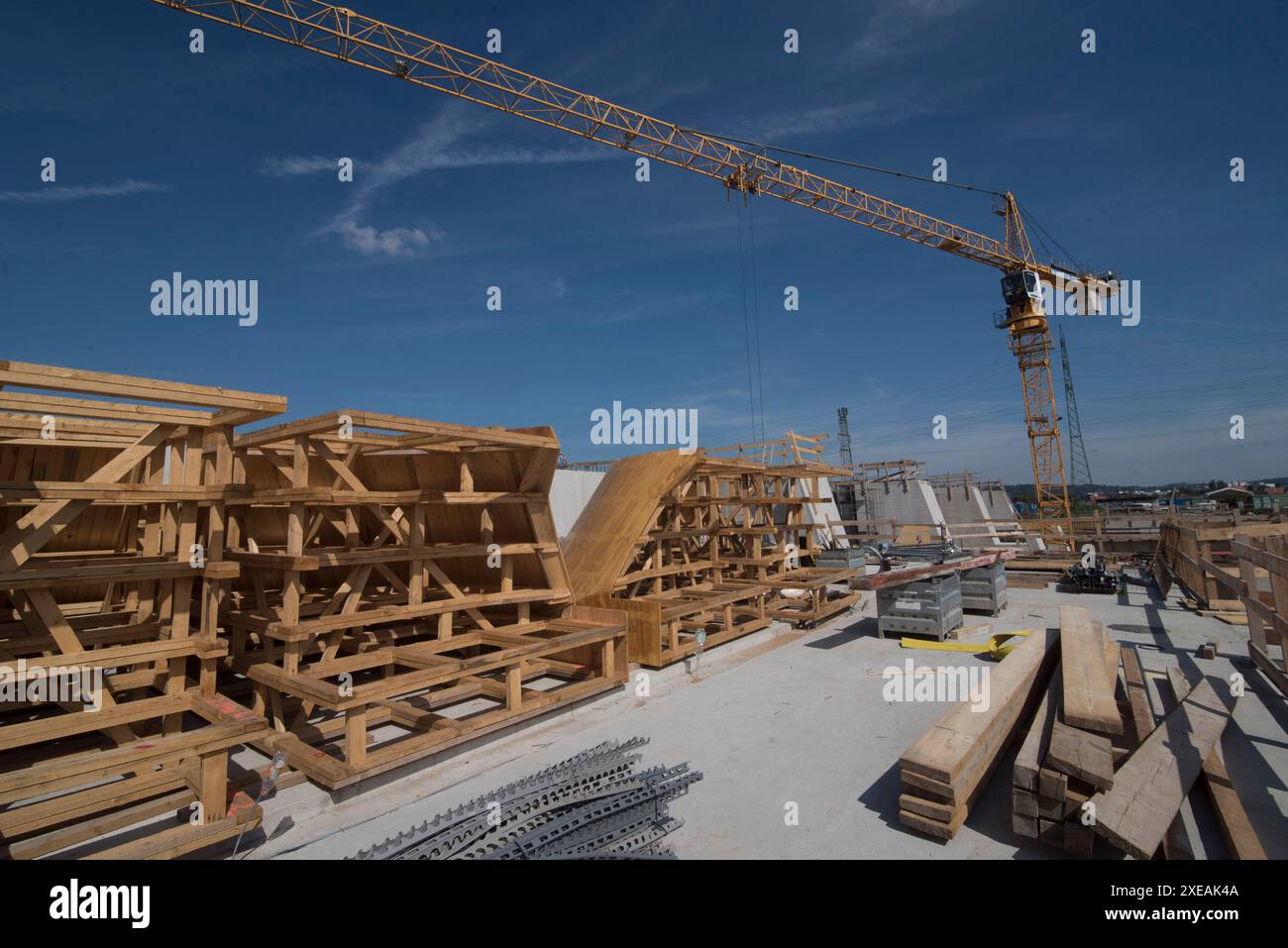 Gru da costruzione nell'edilizia Foto Stock