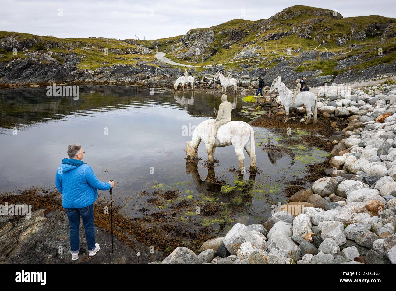 La scultura della marea nascente di cavalli nell'acqua, creata dall'artista Jason DeCaires Taylor, a circa 5 km dal centro di haugesund, Norvegia. Foto Stock