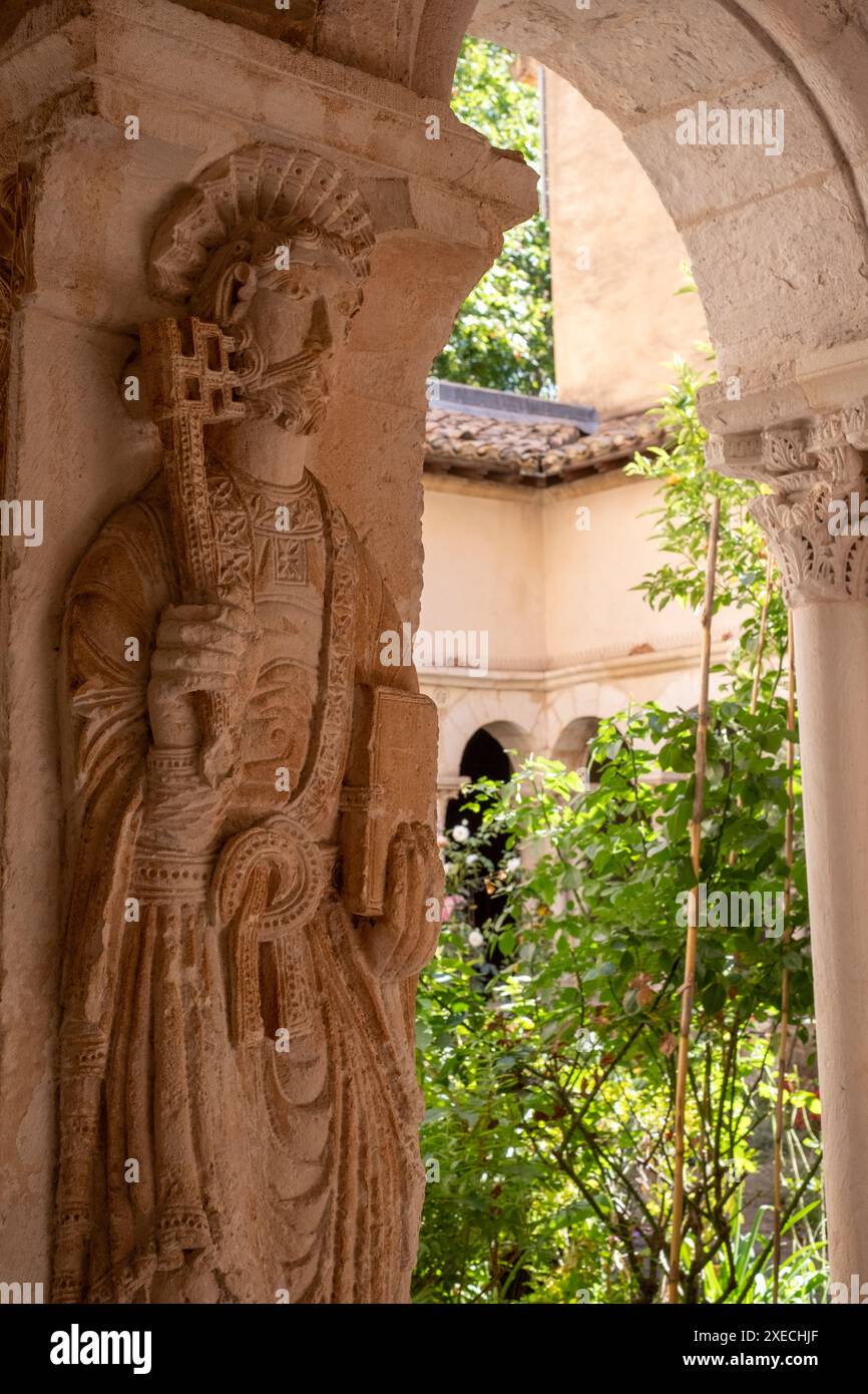 AIX en Provence, Francia. Stupendi chiostri in pietra scolpita nella cattedrale di Saint Sauveur ad Aix-en-Provence. Foto Stock