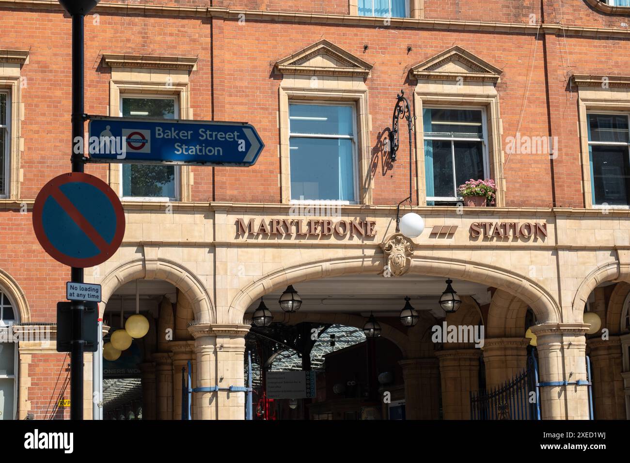 LONDRA - 26 GIUGNO 2024: Stazione ferroviaria di Marylebone, un capolinea ferroviario centrale di Londra che collega la National Rail Network e la metropolitana di Londra Foto Stock