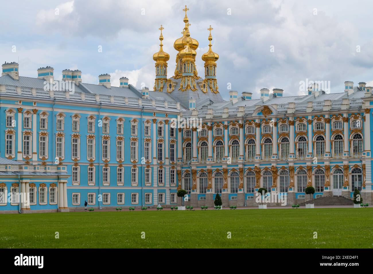L'antico Palazzo di Caterina in una serata di giugno. Tsarskoye Selo. San Pietroburgo, Russia Foto Stock